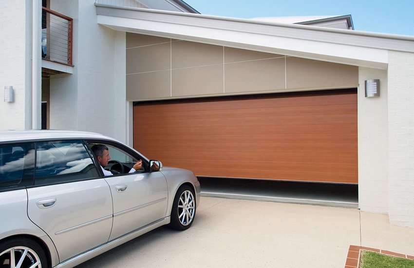 Garage Door Repair Services in Long Beach