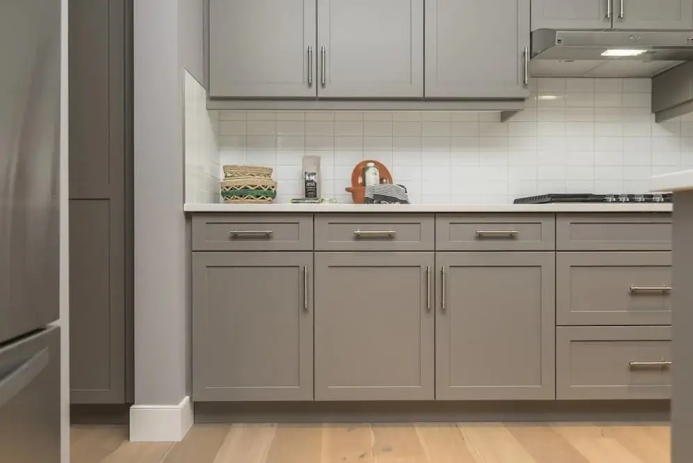 right-kitchen-cabinet